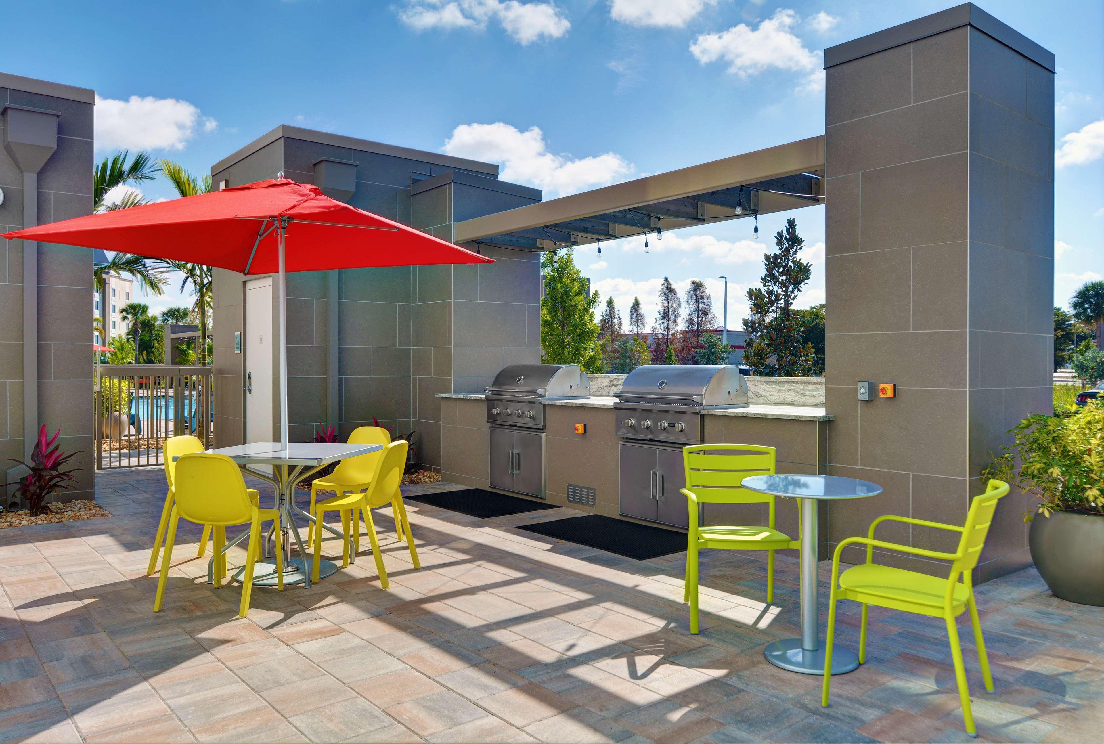 Home2 Suites By Hilton Fort Myers Colonial Blvd Eksteriør bilde