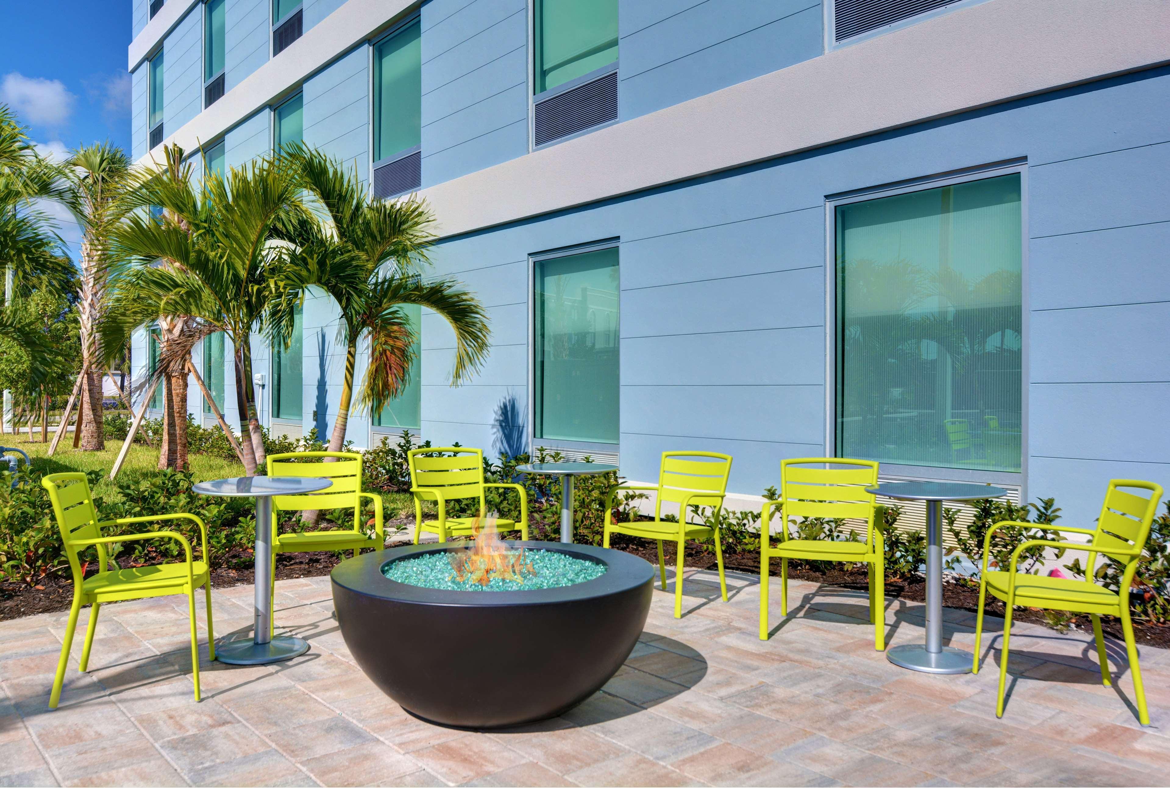 Home2 Suites By Hilton Fort Myers Colonial Blvd Eksteriør bilde
